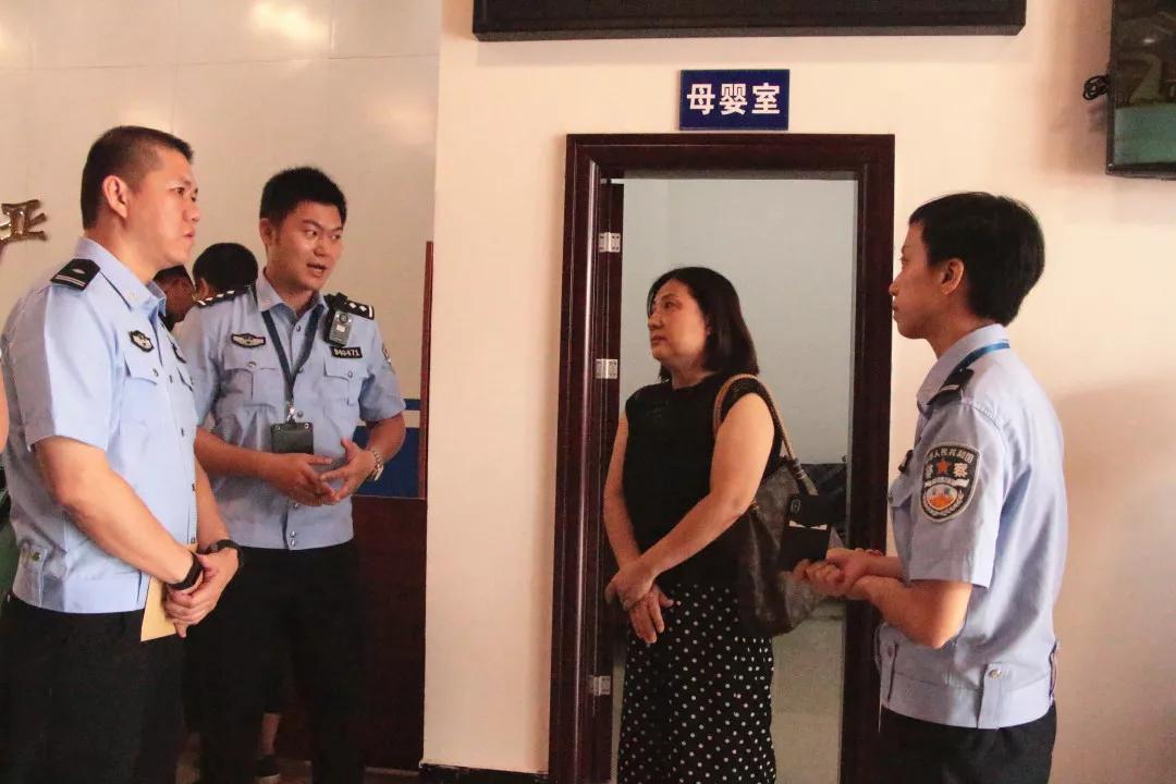 兼顧工作和家庭 選建“女職工關(guān)愛室”——梧州市總工會(huì)走訪基層工會(huì)推進(jìn)女職工關(guān)愛室建設(shè)工作