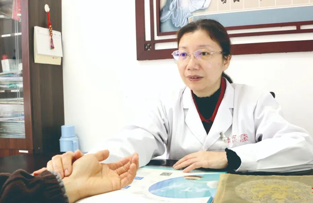 勞動(dòng)創(chuàng)造幸福丨 莫湘：懸壺濟(jì)世傳中醫(yī)