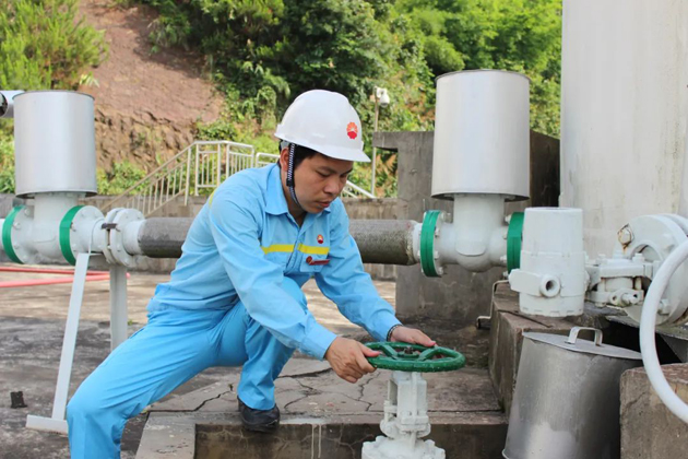 勞動(dòng)創(chuàng)造幸福丨劉斌：“能文能武”盡顯勞模擔(dān)當(dāng)