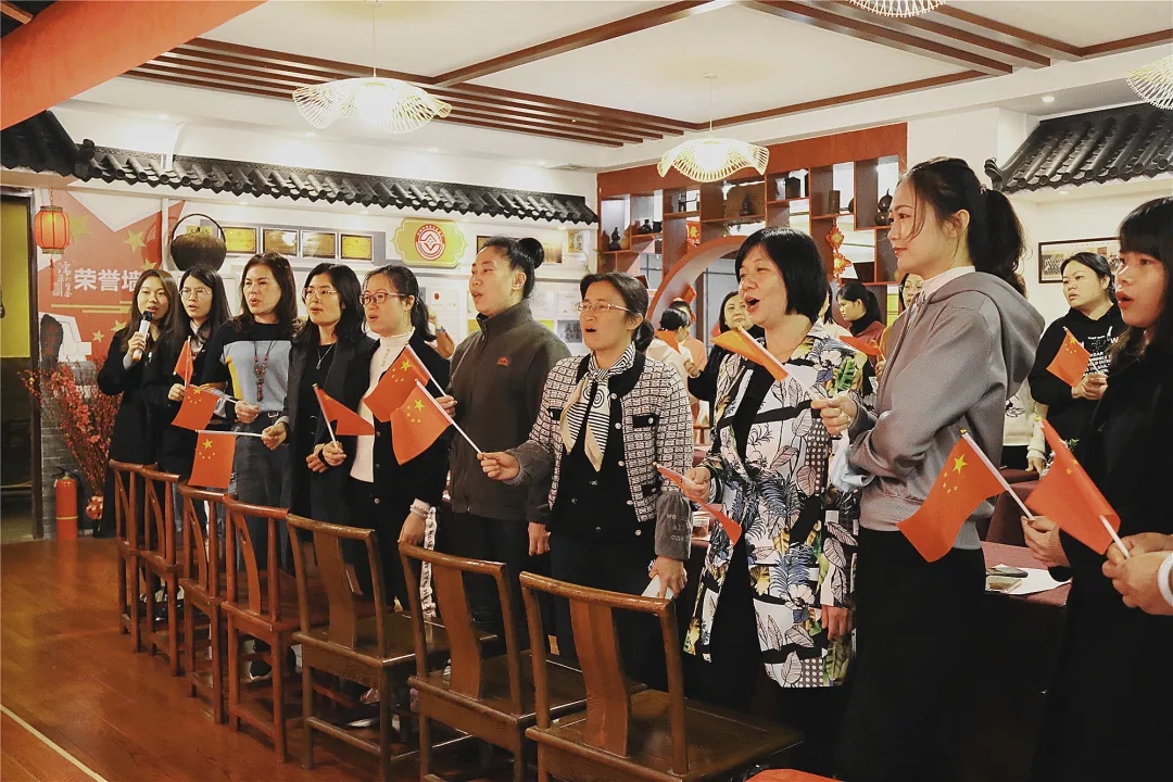 歡慶“三八”節(jié)：三月春光美，我們這樣過