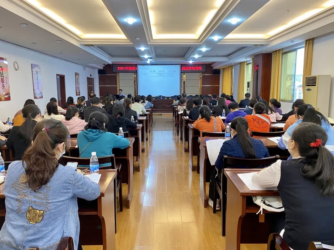 有理論 有業(yè)務實踐，這個培訓班干貨滿滿