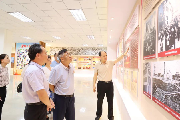 自治區(qū)總工會副主席周健到梧州市調研指導產(chǎn)業(yè)工人隊伍建設改革工作