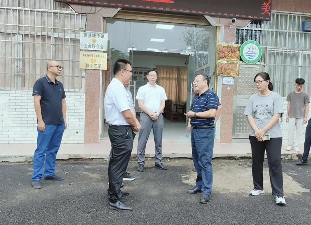 市總工會(huì)調(diào)研組到縣（市、區(qū)） 開展基層工會(huì)組織建設(shè)工作調(diào)研