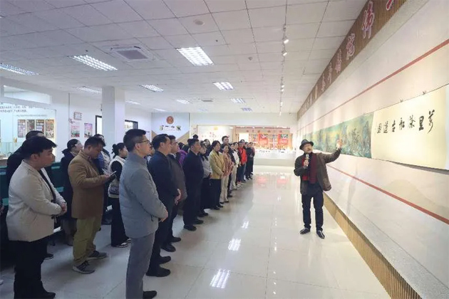 品味茶香古韻 共話文化傳承丨市留聯(lián)會等社團(tuán)組織參觀《萬里茶船古道圖》梧州首展