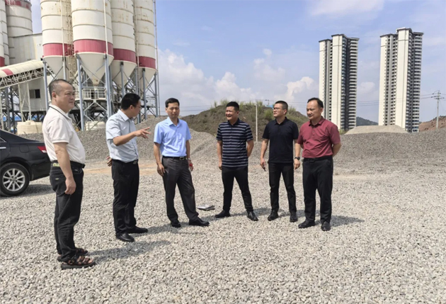 精準把脈加快推進│ 梧州市總工會赴藤縣、岑溪市指導縣級工人文化宮項目建設工作