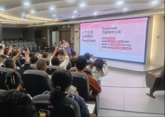 技能賦能促發(fā)展 暖心培訓(xùn)惠職工丨梧州市總工會2025年組織超5000名技能人才、企業(yè)在崗職工參加技能提升培訓(xùn)