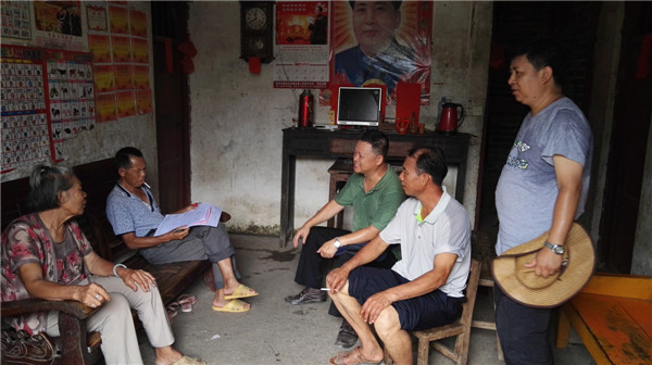 開展“脫貧摘帽”幫扶工作