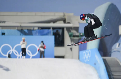 谷愛凌比賽的首鋼園到底是個什么園？中國工人同它一起完成“火”到“冰”的轉(zhuǎn)變