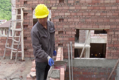 泥瓦工、快遞員也能評高層次人才，還有人獲100萬補貼