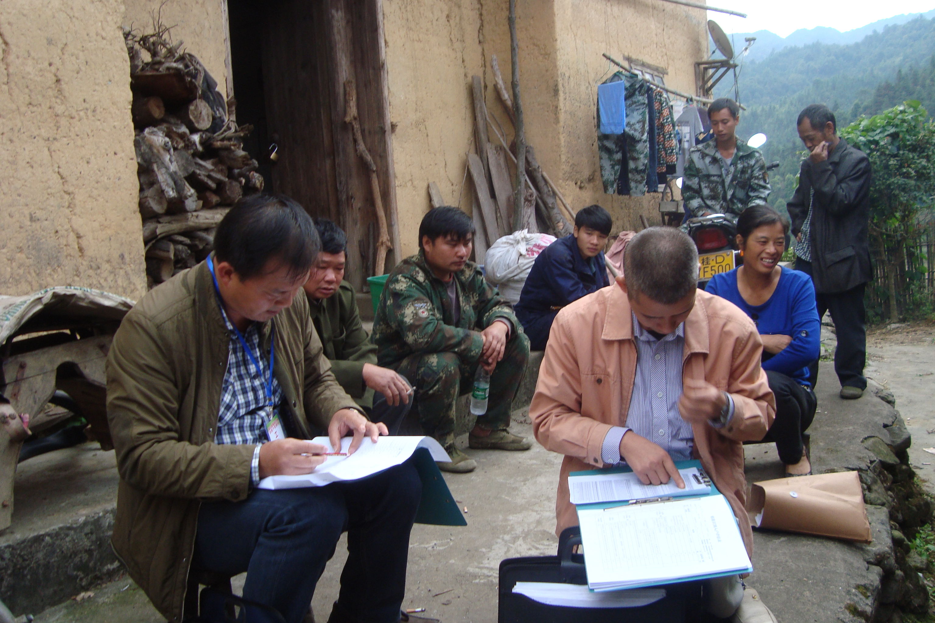 蒙山縣總工會積極參與精準扶貧工作